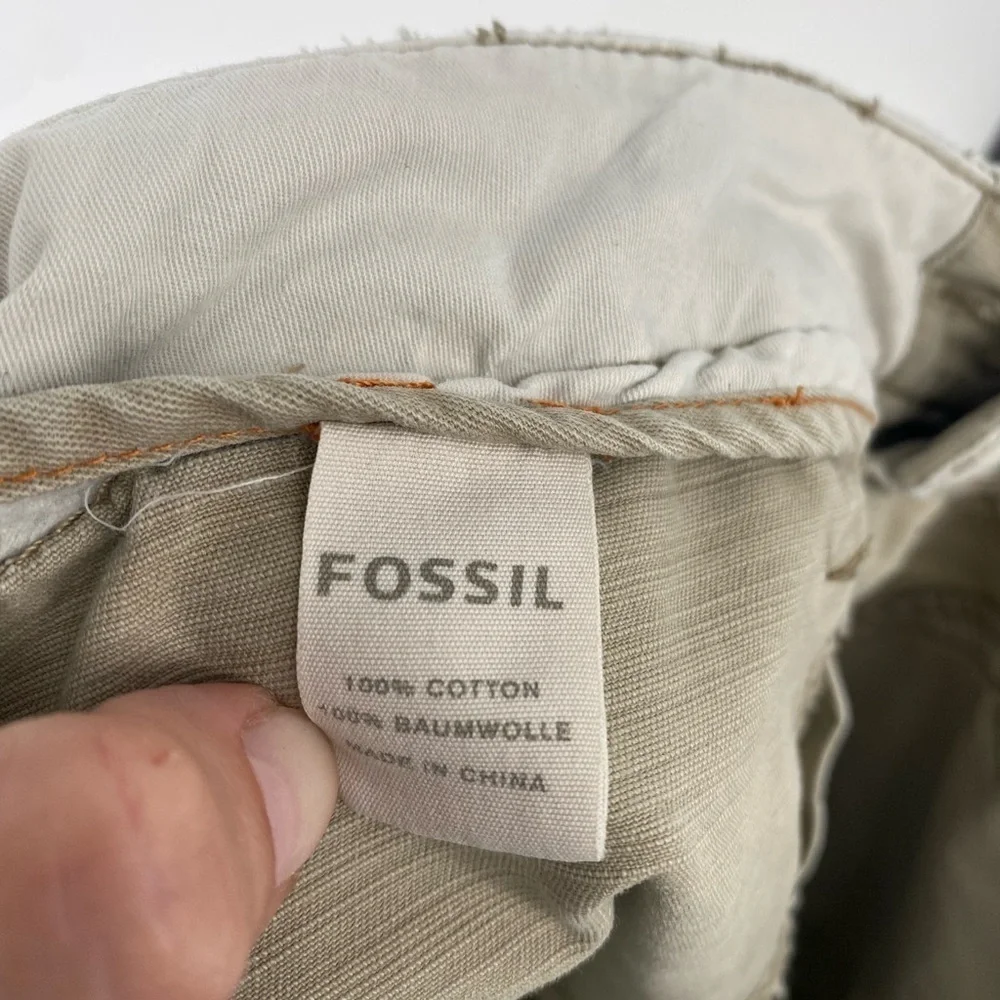 Fossil Tan Relaxed Fit Shorts Size 33